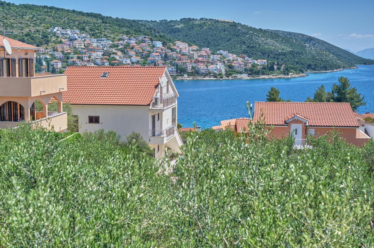 Anovi Holiday Homes By Litto Трогир Экстерьер фото